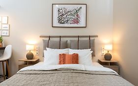 Charming Downtown Apartment